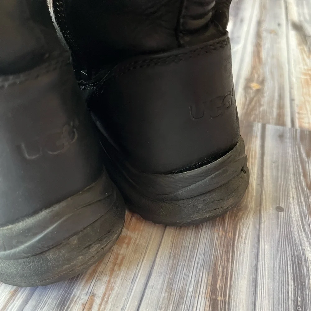 UGG SUVI WATERPROOF WOMEN WINTER BOOTS LEATHER BLACK